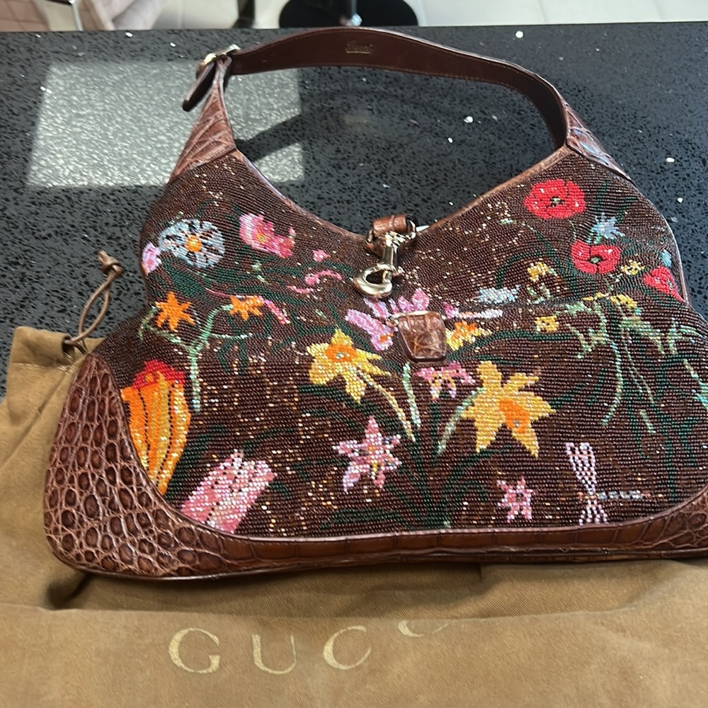 This is a very rare Gucci beaded bag Purchased in 2006 never worn - Picture 11 of 11